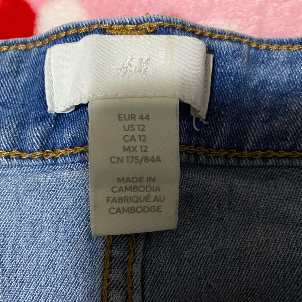 H&M shorts size 12 - Picture 2 of 4